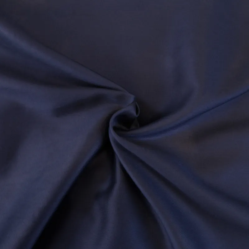 Pościel SATYNLOVE CLASSIC CIEMNY GRANAT 026 Darymex – detal tkaniny