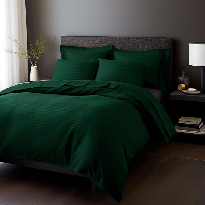 Pościel EXCLUSIVE CIZGILI DARK GREEN Darymex – aranżacja na łóżku