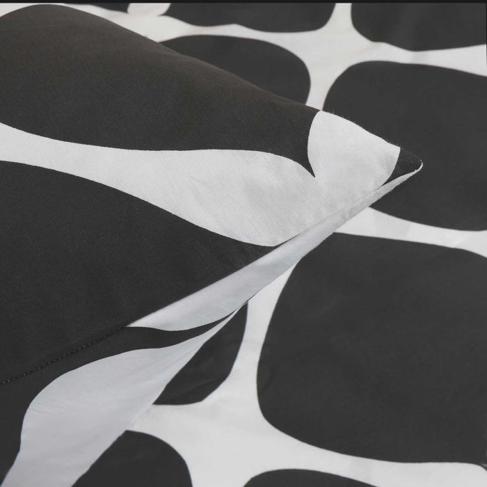 Pościel COTTONLOVE EXCLUSIVE NOIR Darymex – narożnik poszewki w czarno-biały wzór