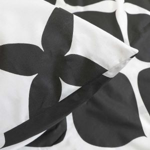 Pościel COTTONLOVE EXCLUSIVE NOIR Darymex – narożnik poszewki z czarnym motywem
