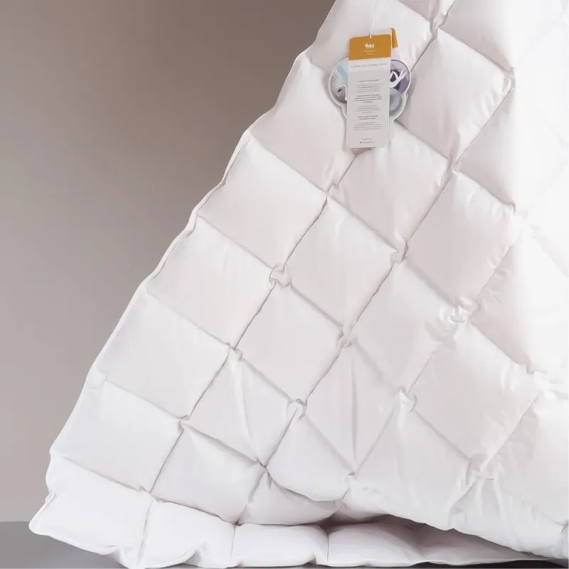 Naturalna kołdra puchowa PREMIUM 200x220 z konstrukcją kasetonową