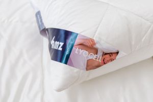 Detal satynowego poszycia kołdry LYOCELL AMZ