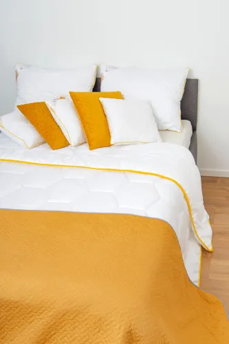 Kołdra 155x200 satyna z woskiem pszczelim amz