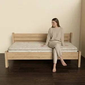 Model RITA w aranżacji pokoju młodzieżowego z drewnianą ramą