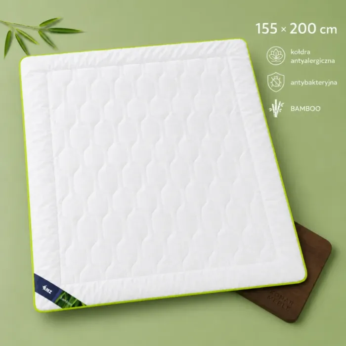 Kołdra Bamboo AMZ – zielona lamówka na grafice 155x200