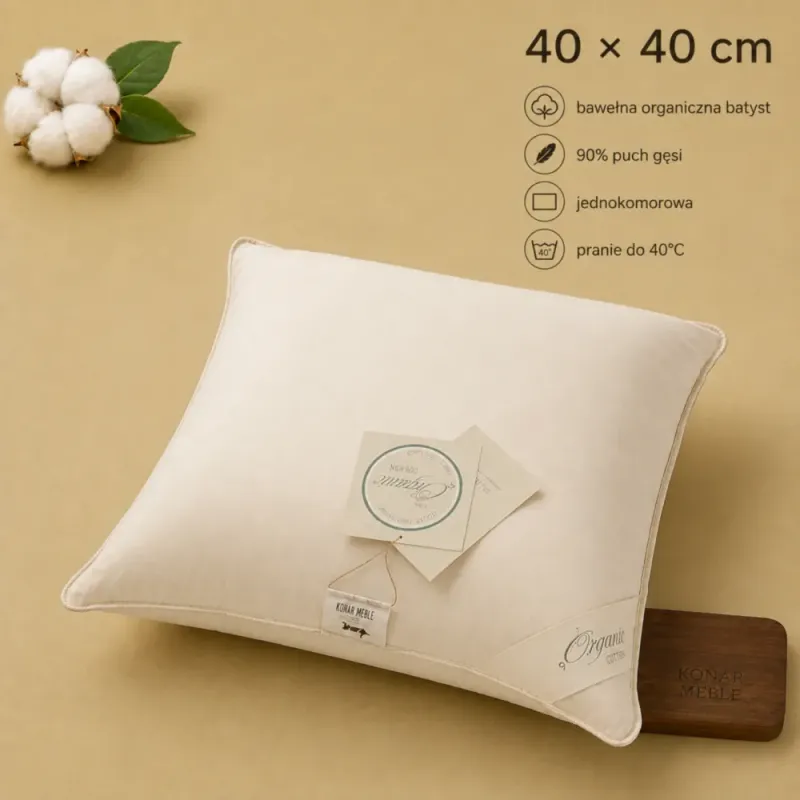 Poduszka Organic Cotton 40x40 AMZ – ukośnie na beżowej planszy