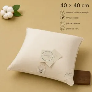Poduszka Organic Cotton 40x40 AMZ – ukośnie na beżowej planszy